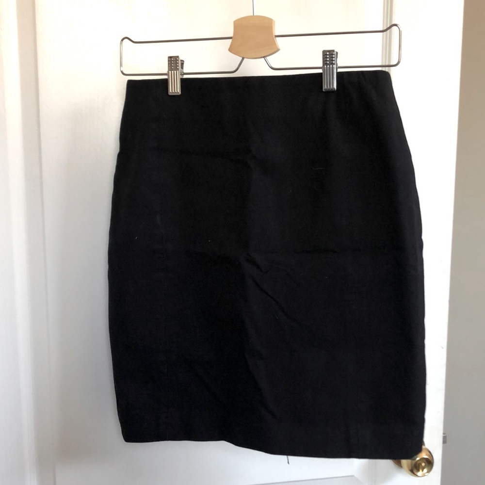 Banana Republic black pencil skirt